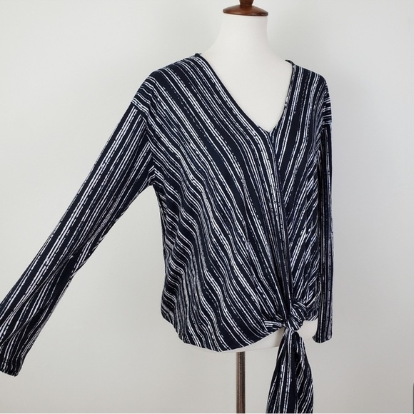 ASTR The Label Striped Ruched Tie
Front Top Size Small - Picture 3 of 10